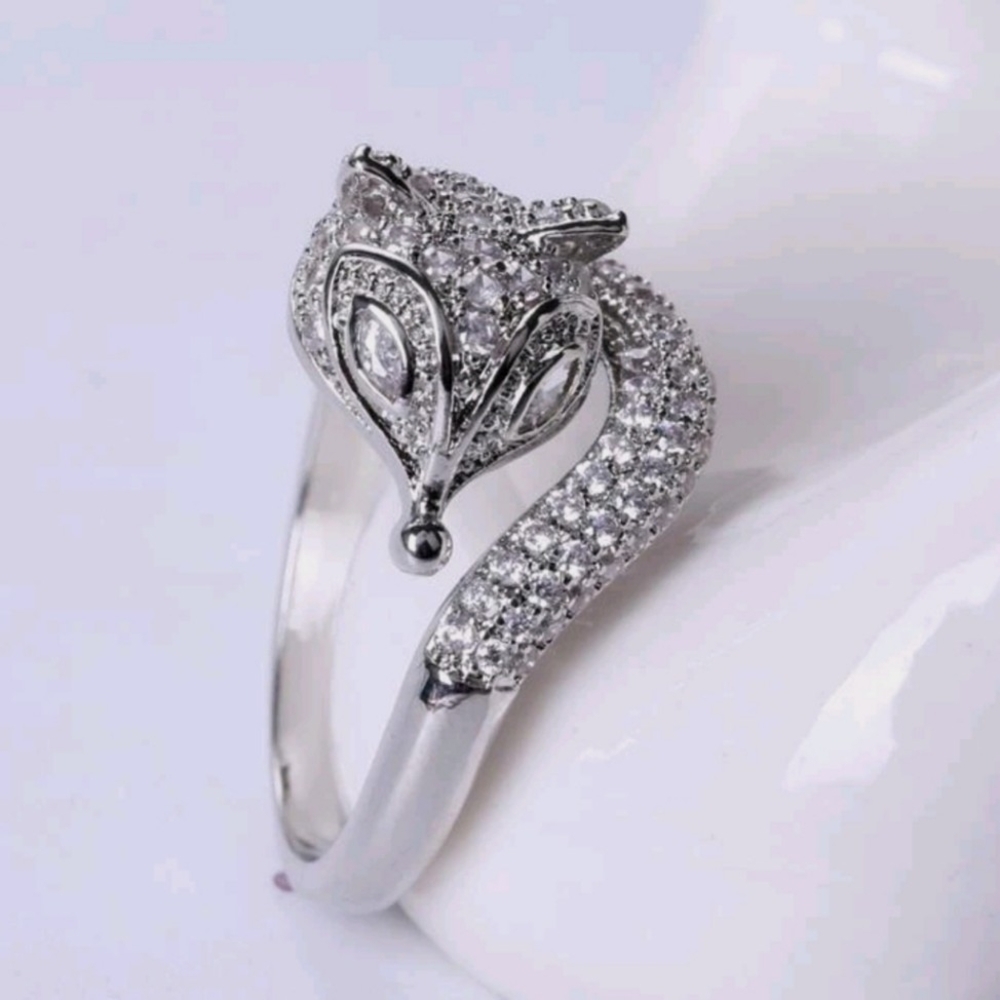 COPY - Fox Rhinestone silver tone ring size 7